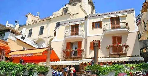 Costanzo Beachfront Air Conditioning And Free Wi-fi