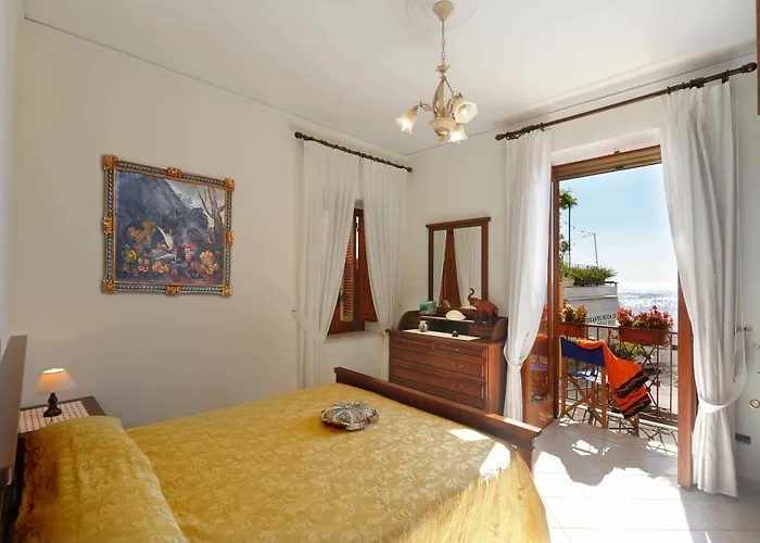 דירה Costanzo Beachfront Air Conditioning And Free Wi-fi *