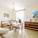 Daire Costanzo Beachfront Air Conditioning And Free Wi-fi *