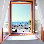 Costanzo Beachfront Air Conditioning And Free Wi-fi Daire Positano