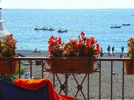 Lägenhet Costanzo Beachfront Air Conditioning And Free Wi-fi Positano