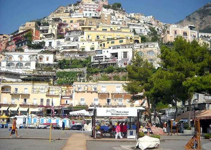 Apartman Costanzo Beachfront Air Conditioning And Free Wi-fi *