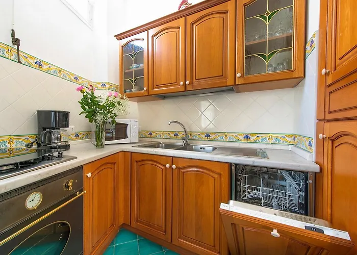 Costanzo Beachfront Air Conditioning And Free Wi-fi * Positano