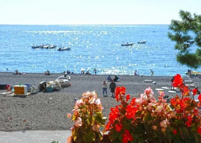 Apartman Costanzo Beachfront Air Conditioning And Free Wi-fi *