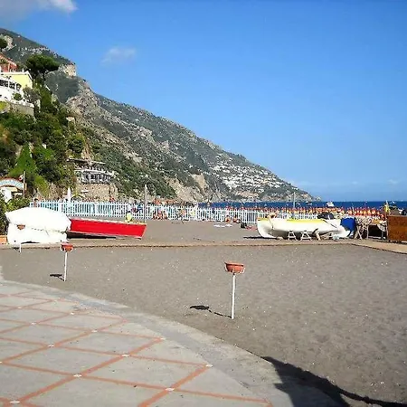 Apartmán Costanzo Beachfront Air Conditioning And Free Wi-fi *